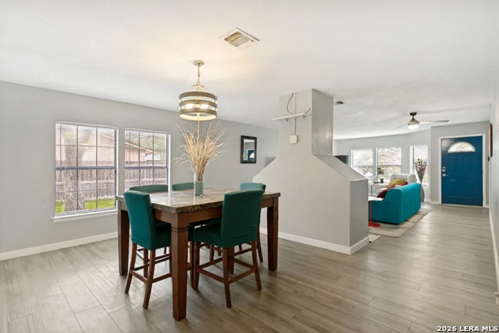 6703 Country Breeze, San Antonio, TX 78240
