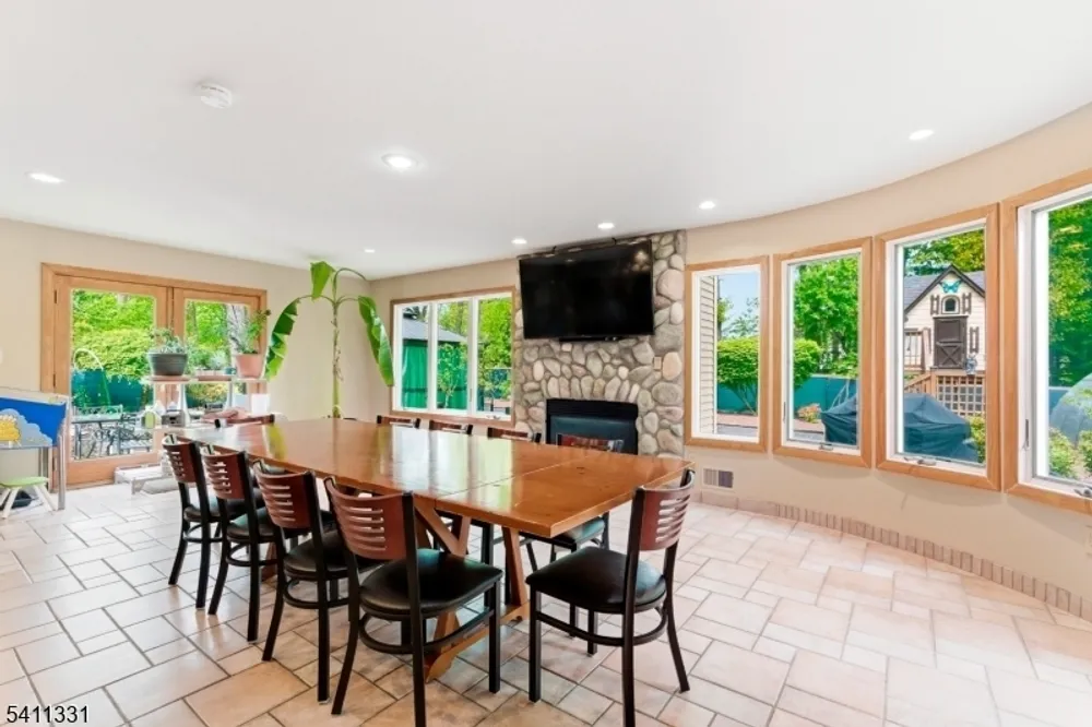 328 Hillside Ave, Essex, Livingston Township, NJ 07039