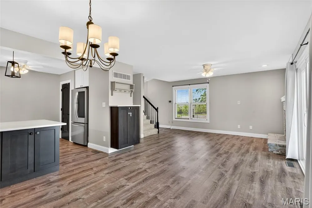 102 Parc Forest Trail, St Charles, MO 63303