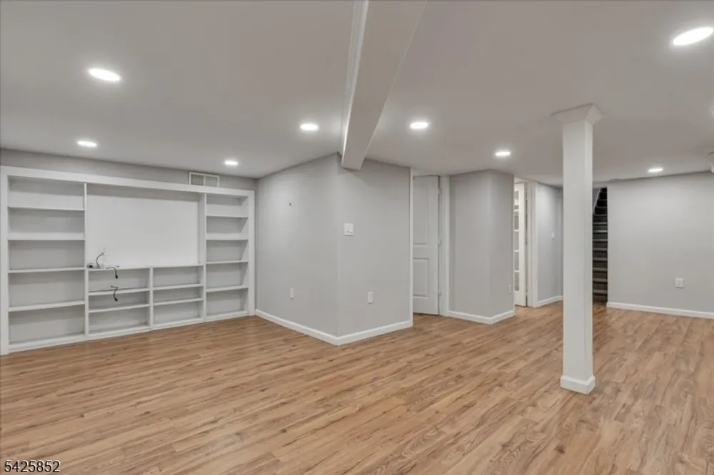 754 Dixie Ln, Plainfield, NJ 07062