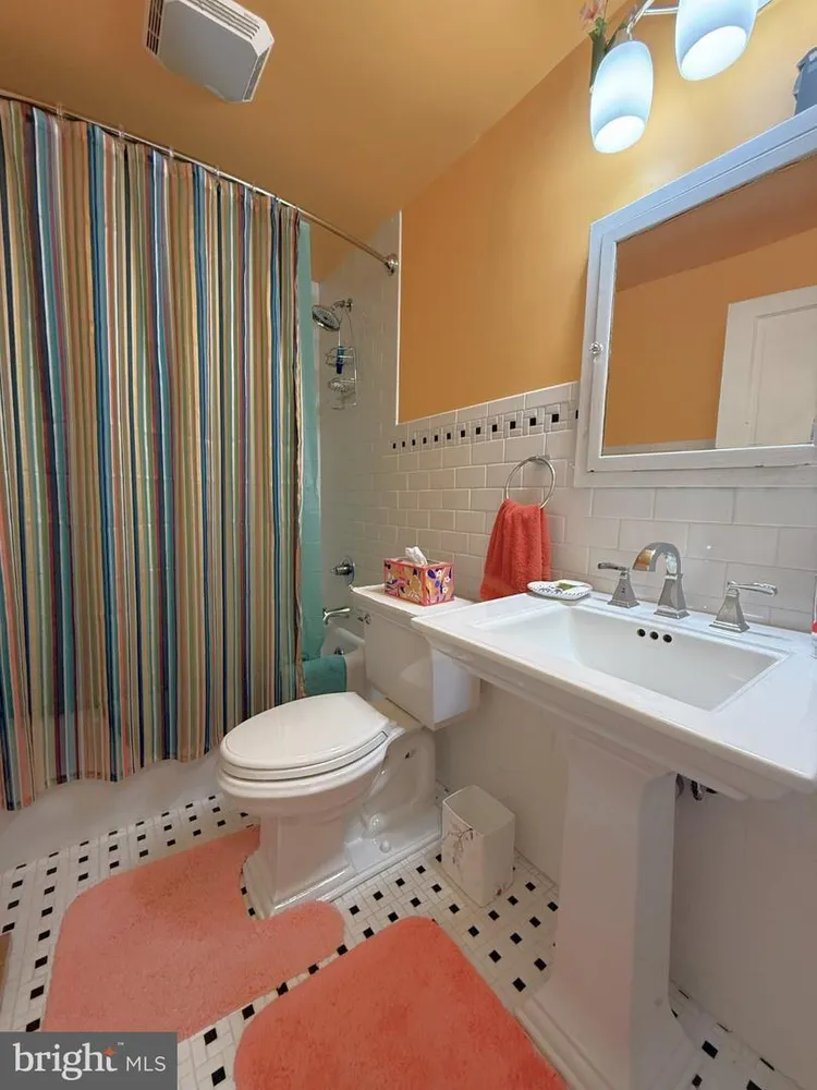 145 E Chestnut St, Lancaster, PA 17602