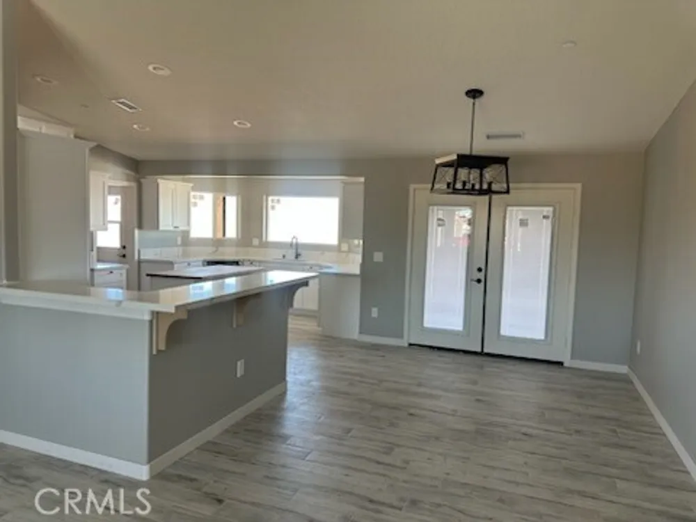 15009 Temecula Rd, Apple Valley, CA 92307