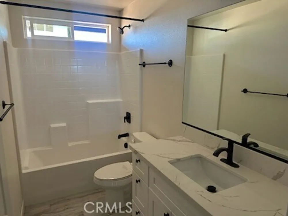 15009 Temecula Rd, Apple Valley, CA 92307