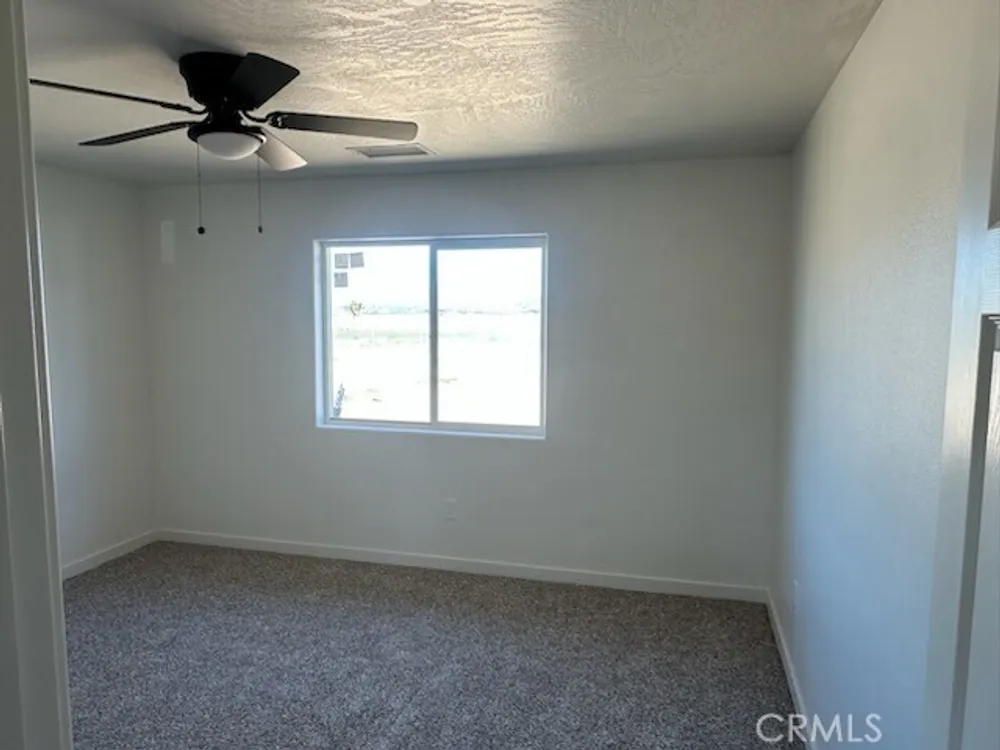 15009 Temecula Rd, Apple Valley, CA 92307
