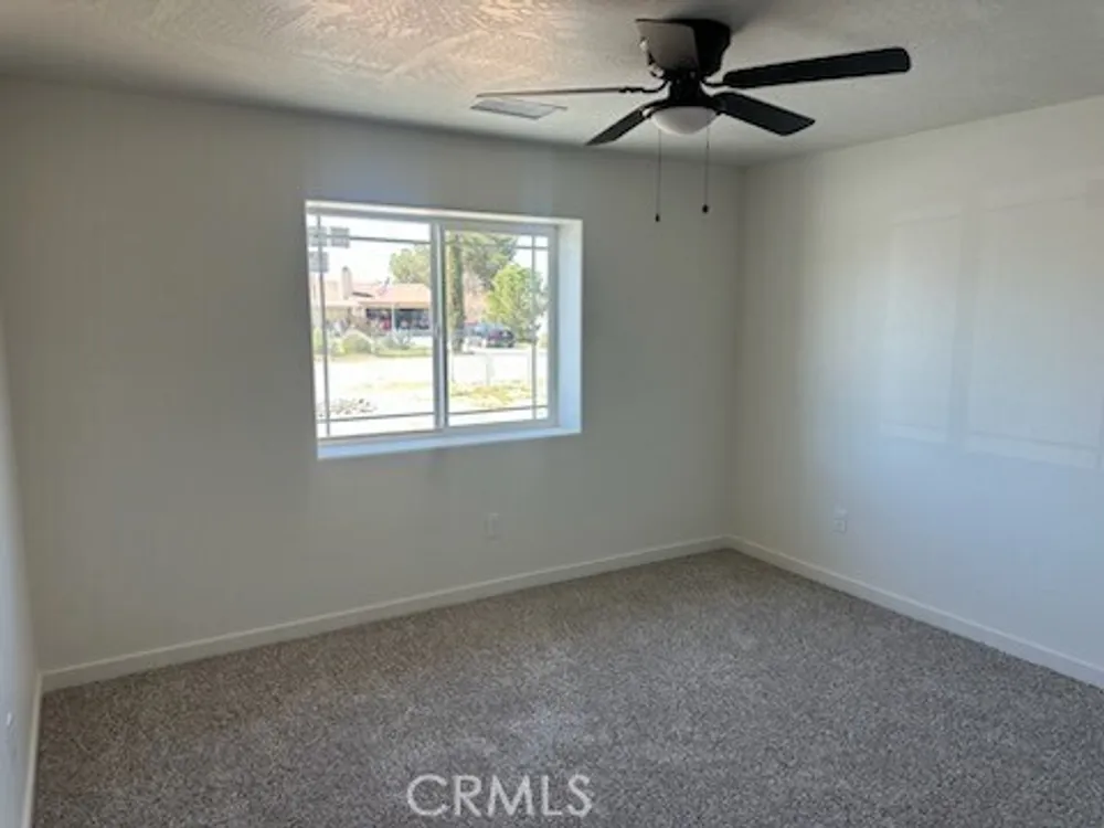 15009 Temecula Rd, Apple Valley, CA 92307