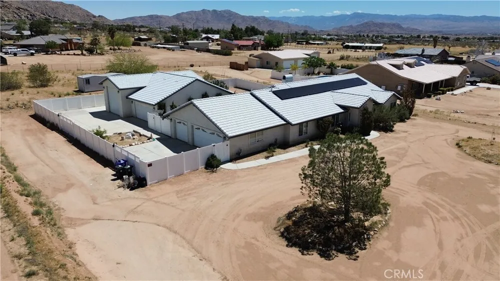 17389 Central Rd, Apple Valley, CA 92307