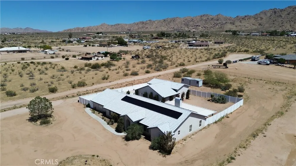 17389 Central Rd, Apple Valley, CA 92307