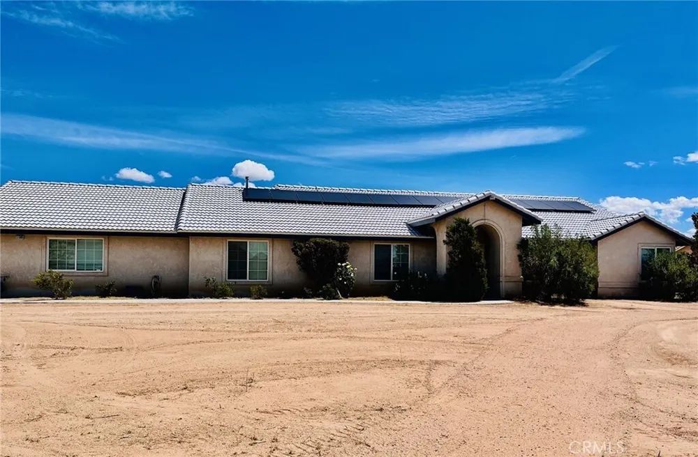 17389 Central Rd, Apple Valley, CA 92307