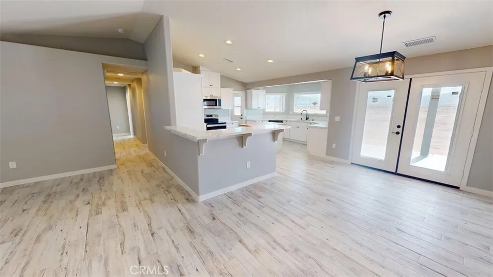 15009 Temecula Rd, Apple Valley, CA 92307