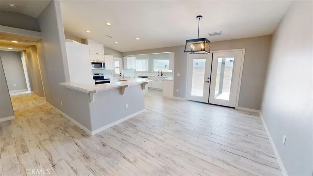 15009 Temecula Rd, Apple Valley, CA 92307