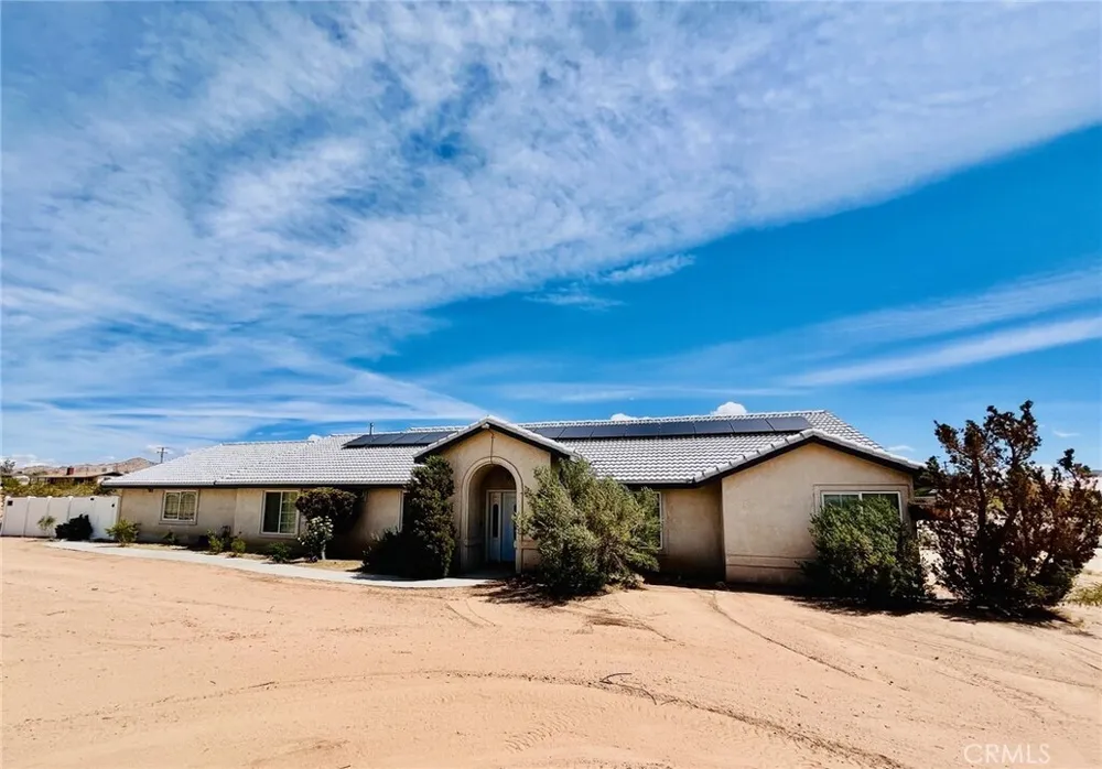 17389 Central Rd, Apple Valley, CA 92307