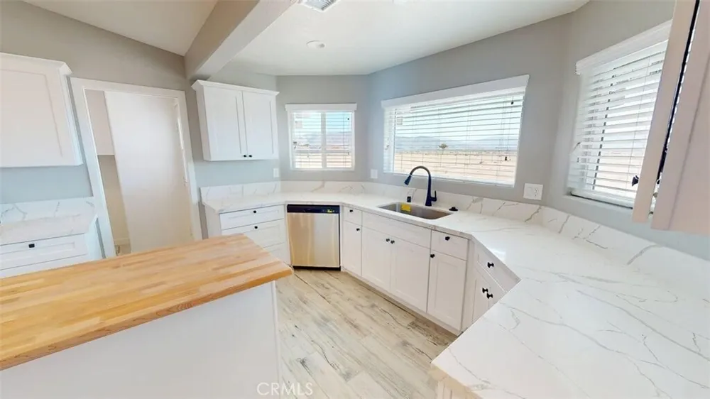 15009 Temecula Rd, Apple Valley, CA 92307