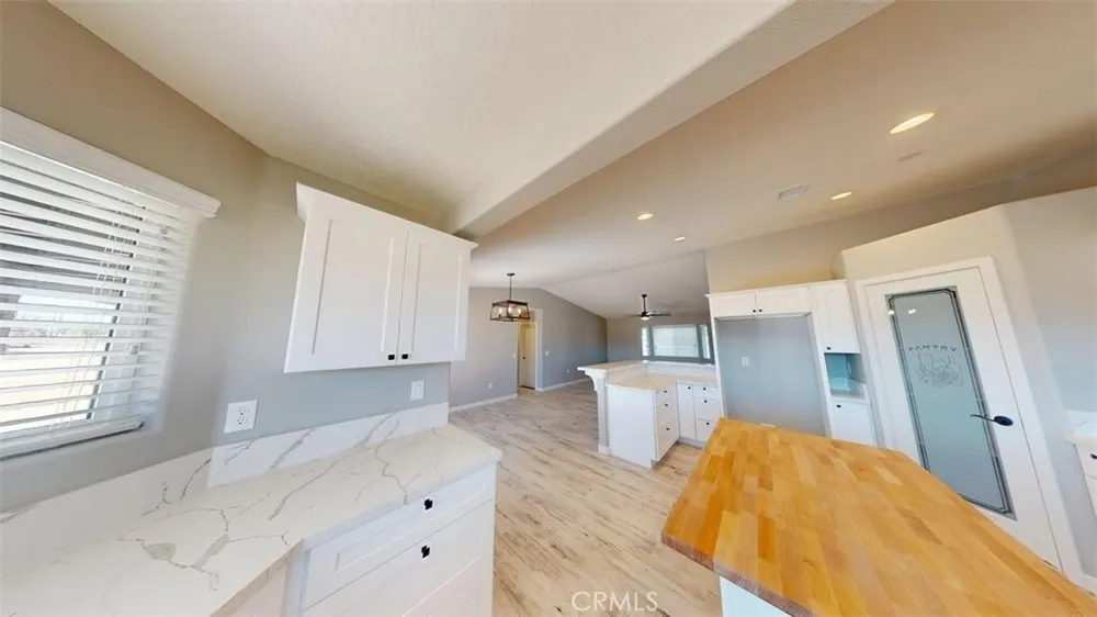 15009 Temecula Rd, Apple Valley, CA 92307