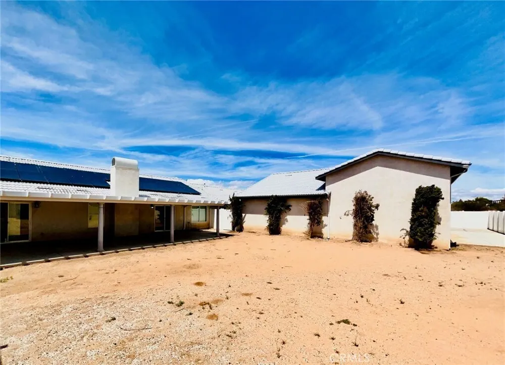 17389 Central Rd, Apple Valley, CA 92307