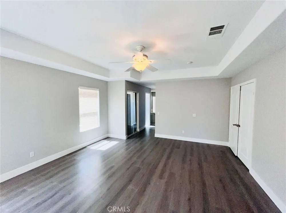 17389 Central Rd, Apple Valley, CA 92307