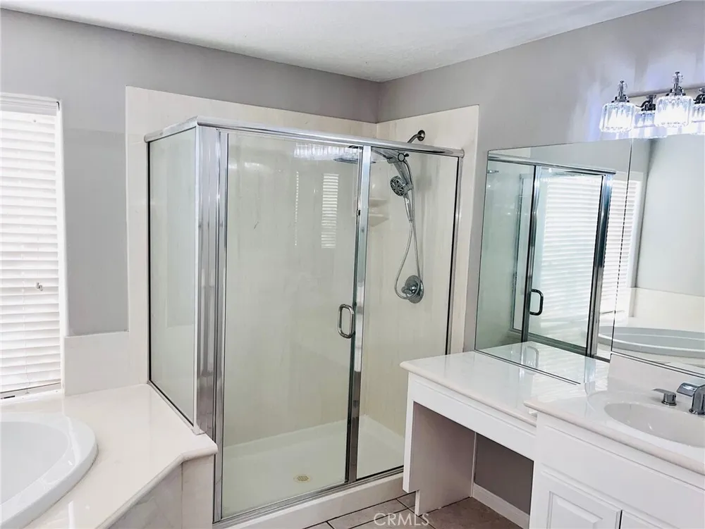 17389 Central Rd, Apple Valley, CA 92307