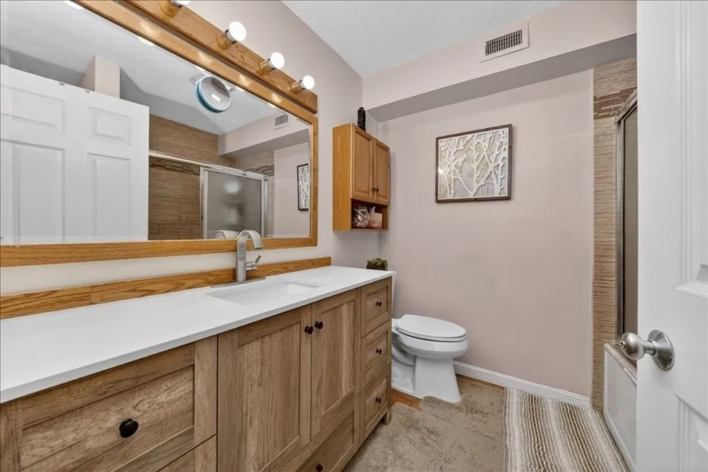 18 Beals Cove Rd, Hingham, MA 02043