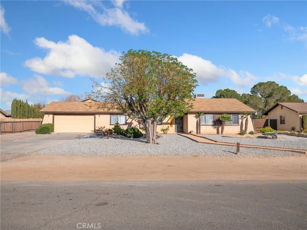 11935 Wapato Rd, Apple Valley, CA 92308