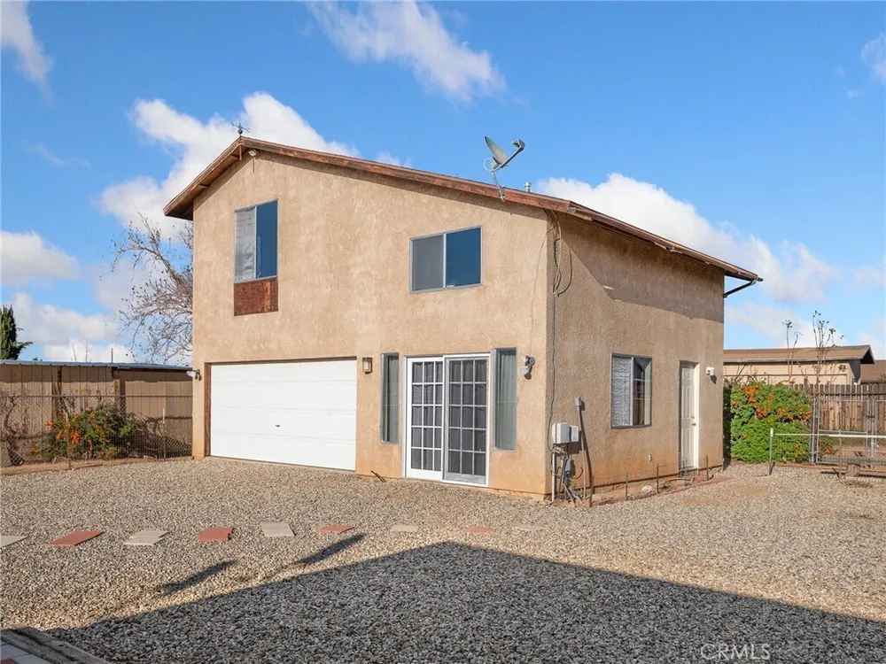 11935 Wapato Rd, Apple Valley, CA 92308
