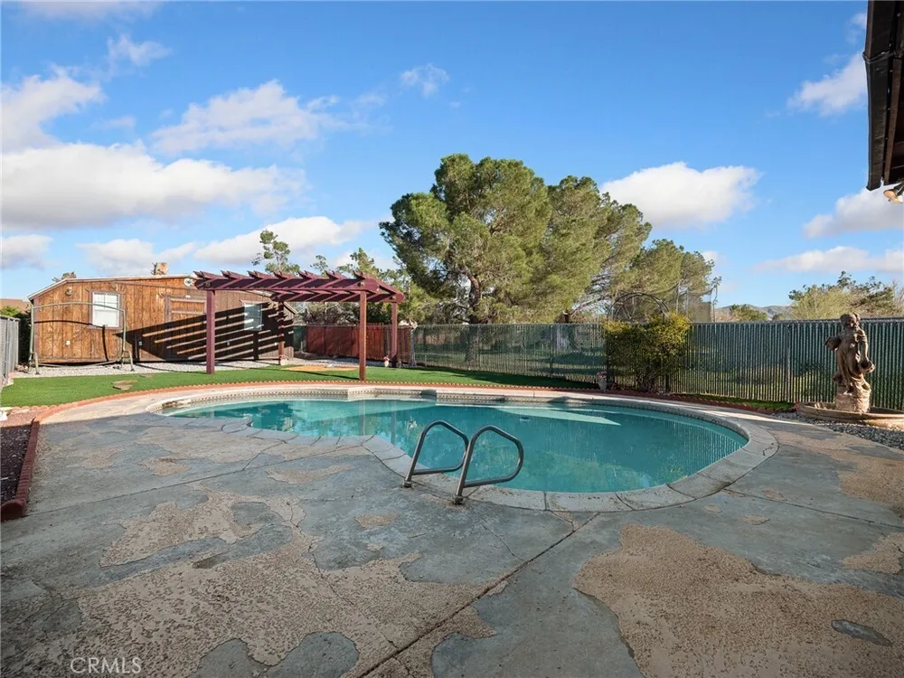 11935 Wapato Rd, Apple Valley, CA 92308