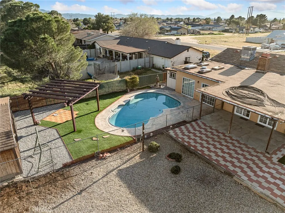 11935 Wapato Rd, Apple Valley, CA 92308