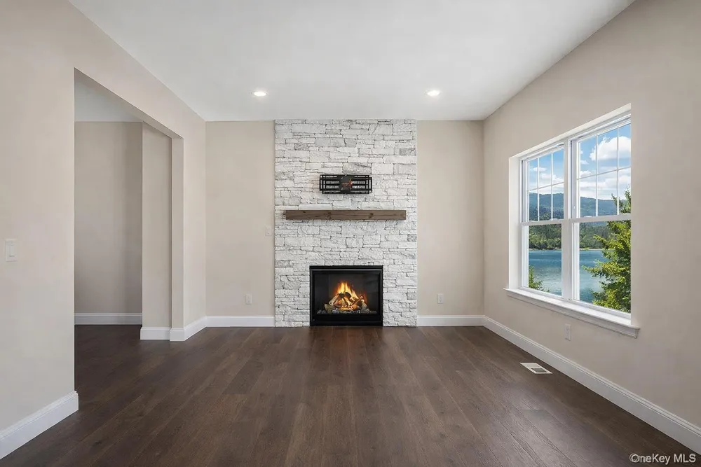 32 Rocky Point Yaphank Rd, Rocky Point, NY 11778