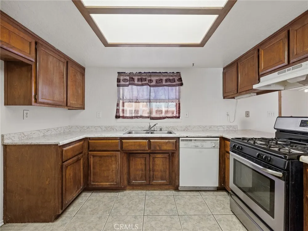 11935 Wapato Rd, Apple Valley, CA 92308