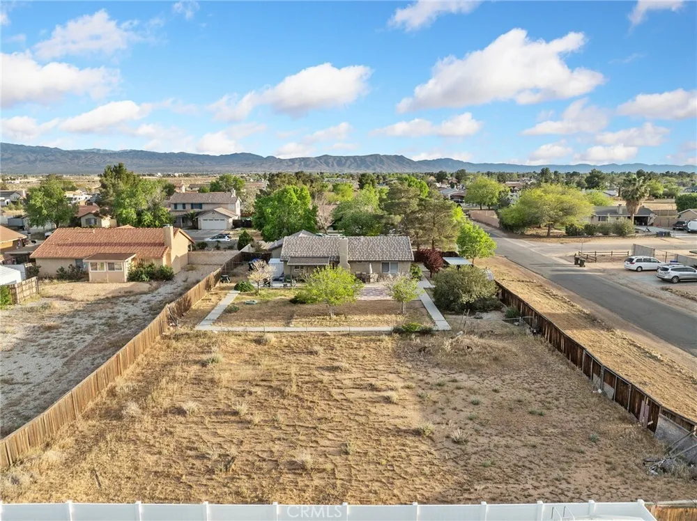 22404 Broken Lance Ct, Apple Valley, CA 92307