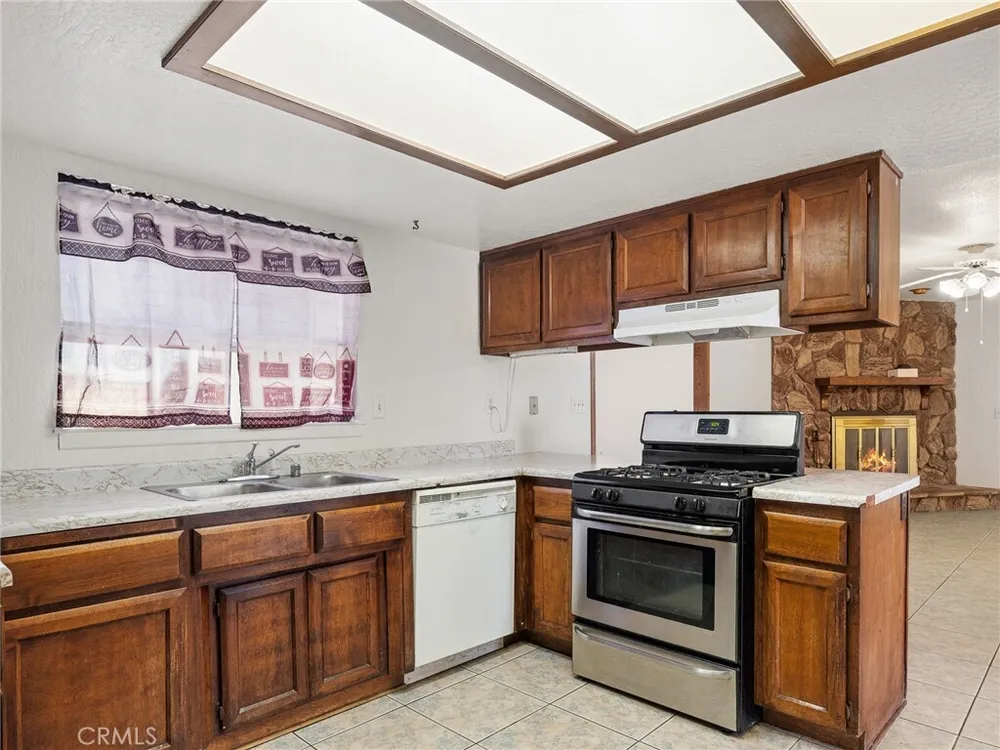 11935 Wapato Rd, Apple Valley, CA 92308