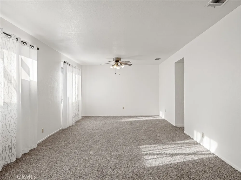 11935 Wapato Rd, Apple Valley, CA 92308
