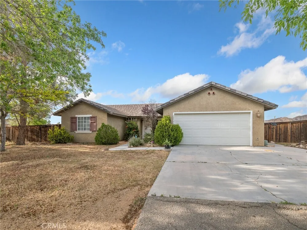 22404 Broken Lance Ct, Apple Valley, CA 92307