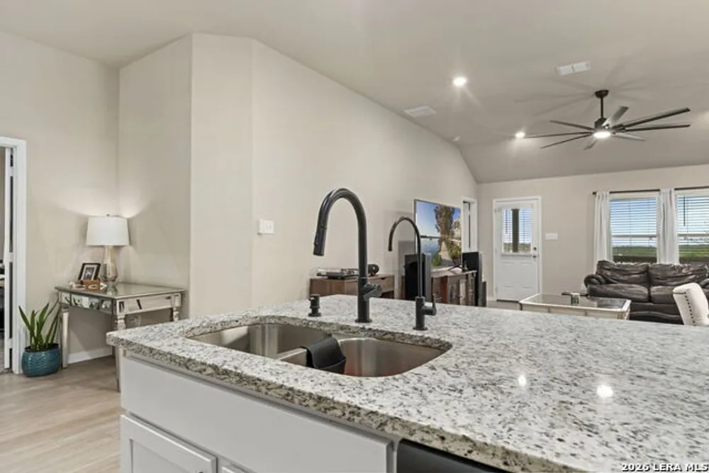 15468 Salmon Spring, San Antonio, TX 78253