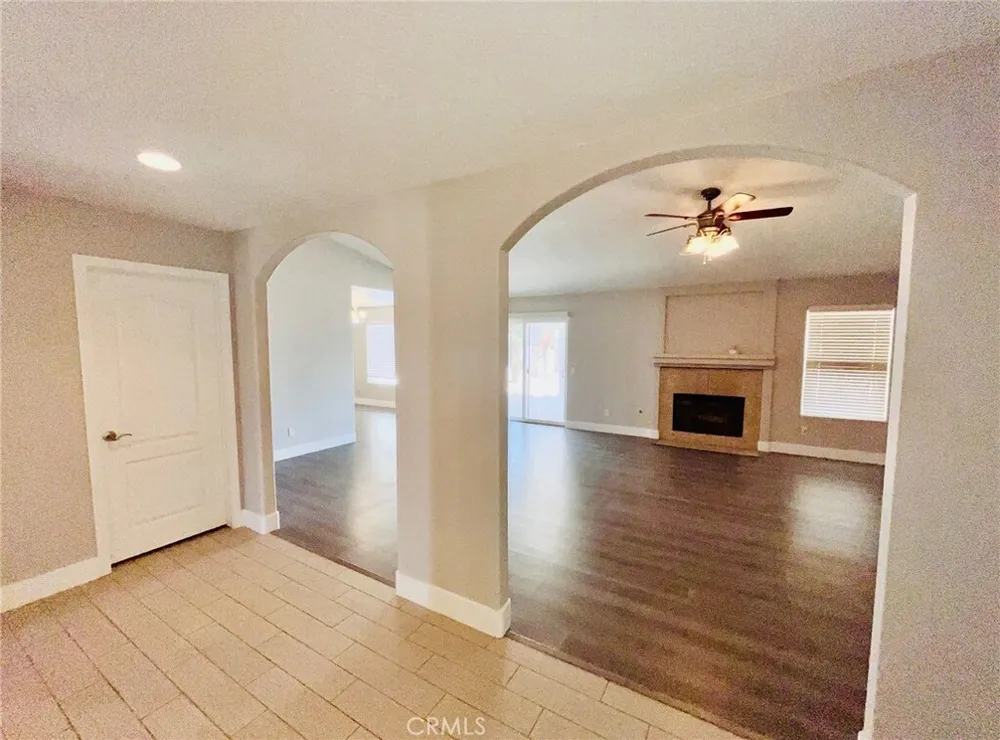 17389 Central Rd, Apple Valley, CA 92307