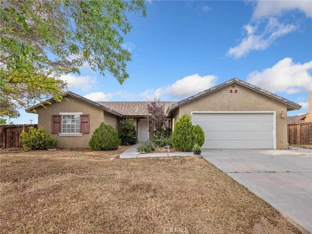 22404 Broken Lance Ct, Apple Valley, CA 92307