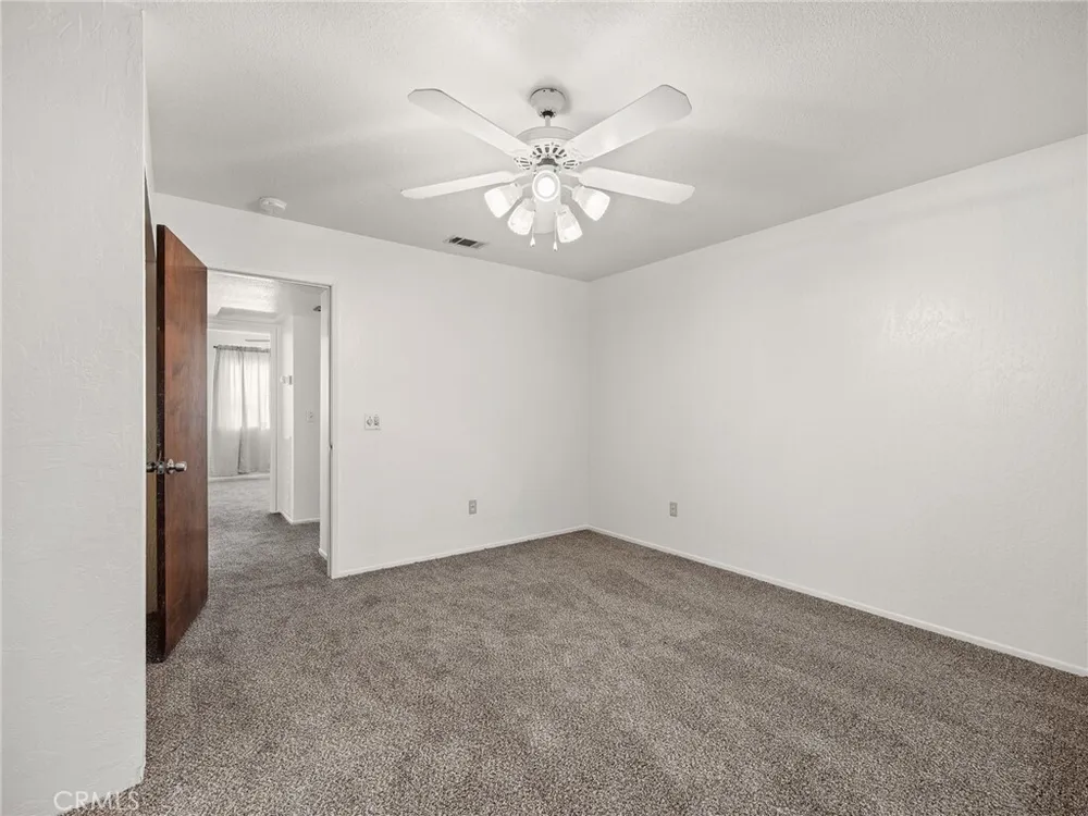 11935 Wapato Rd, Apple Valley, CA 92308