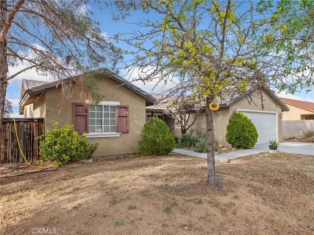 22404 Broken Lance Ct, Apple Valley, CA 92307