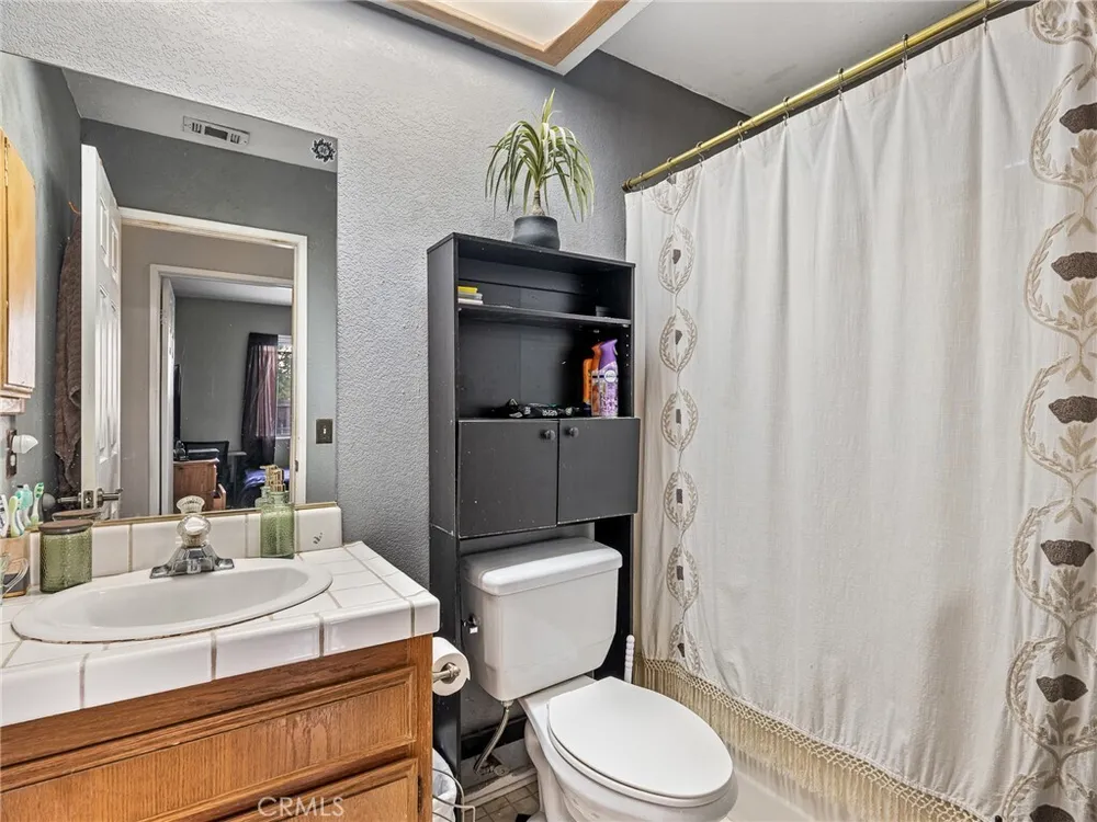 22404 Broken Lance Ct, Apple Valley, CA 92307