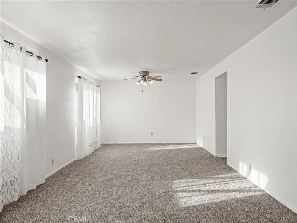 11935 Wapato Rd, Apple Valley, CA 92308
