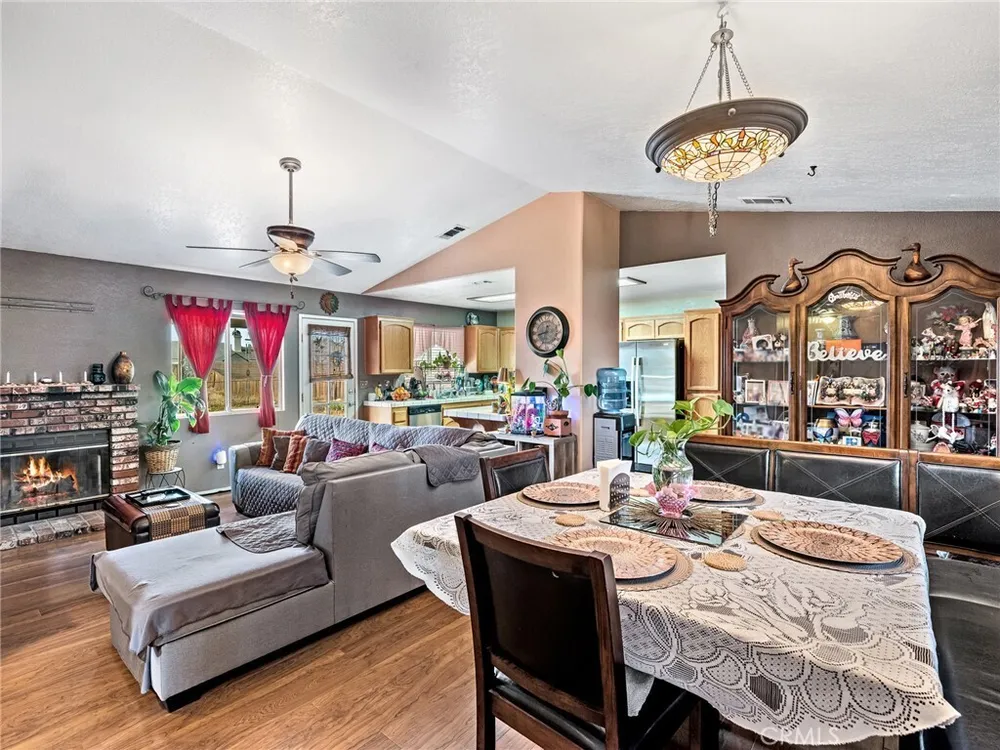 22404 Broken Lance Ct, Apple Valley, CA 92307