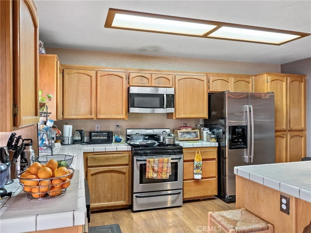 22404 Broken Lance Ct, Apple Valley, CA 92307