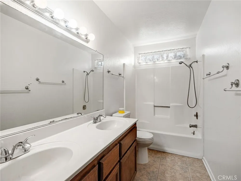 11935 Wapato Rd, Apple Valley, CA 92308