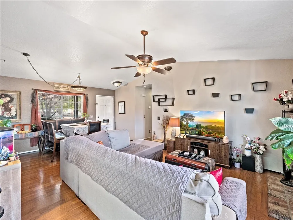 22404 Broken Lance Ct, Apple Valley, CA 92307