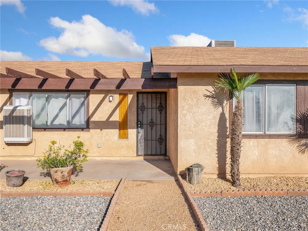 11935 Wapato Rd, Apple Valley, CA 92308