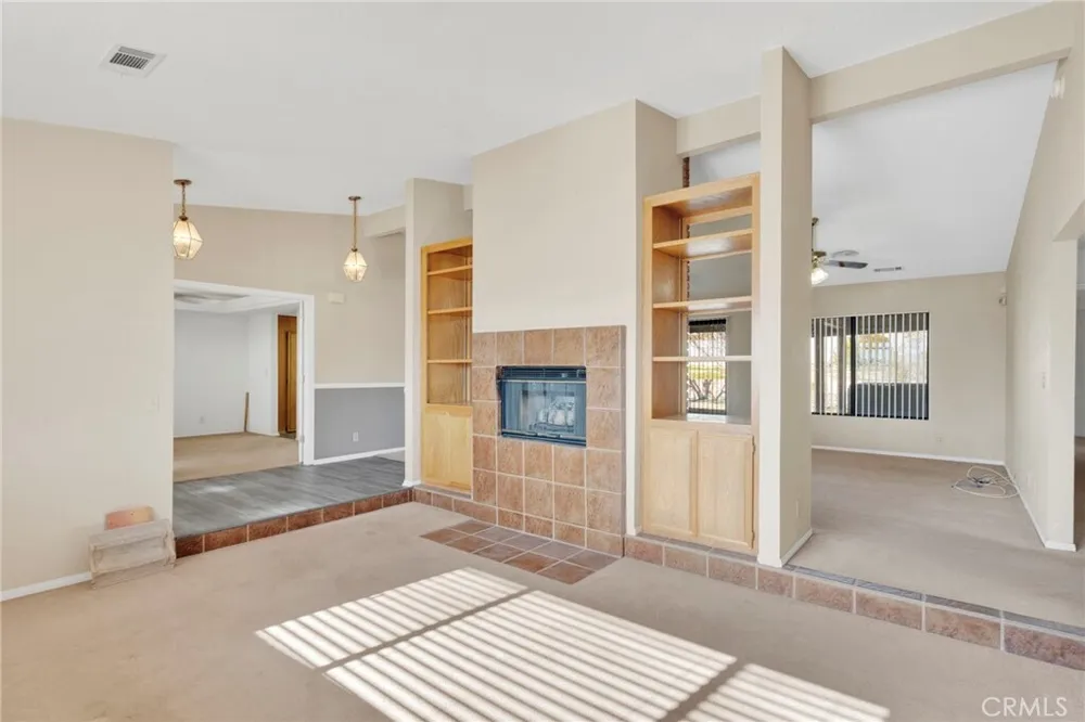 16466 Tude Rd, Apple Valley, CA 92307