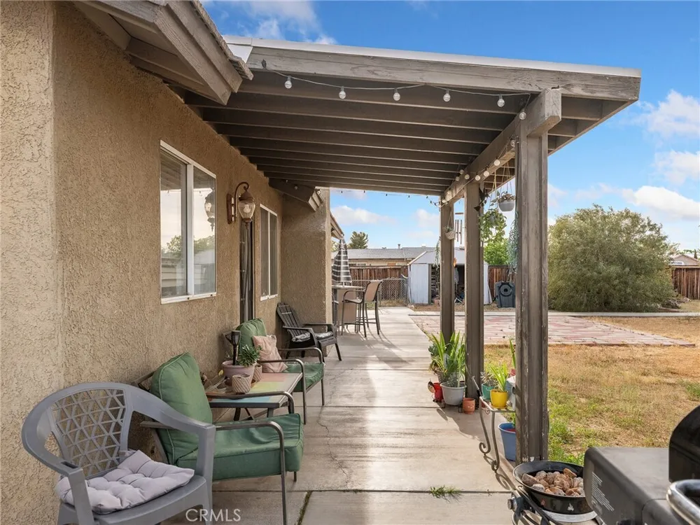 22404 Broken Lance Ct, Apple Valley, CA 92307