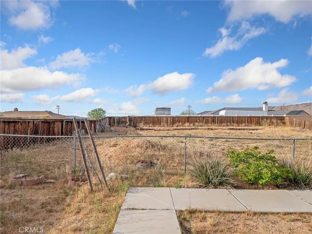 22404 Broken Lance Ct, Apple Valley, CA 92307