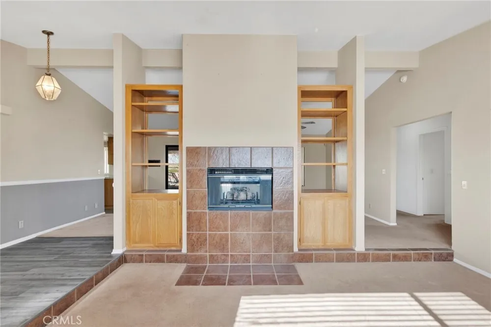 16466 Tude Rd, Apple Valley, CA 92307