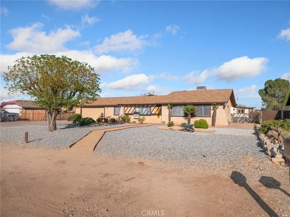 11935 Wapato Rd, Apple Valley, CA 92308