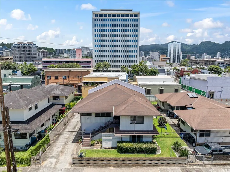 1128 Alohi Way, Honolulu, HI 96814