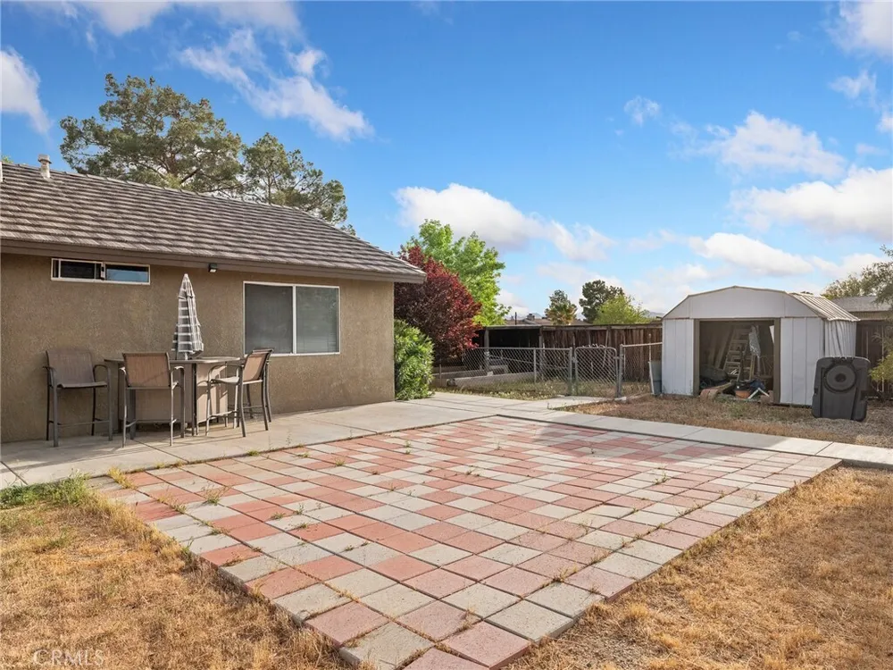 22404 Broken Lance Ct, Apple Valley, CA 92307